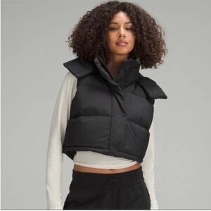 Lululemon Super Cropped Wunder Puff Down Vest 6 Black with Hood
